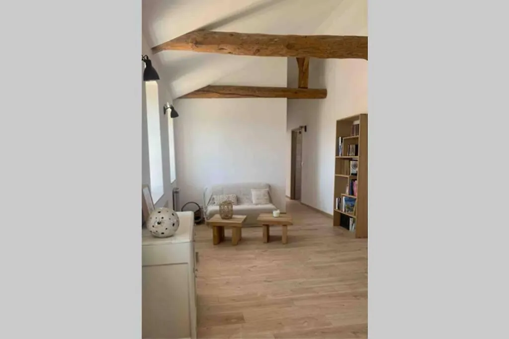 La Providence, Surplombant La Ville Montbrison France