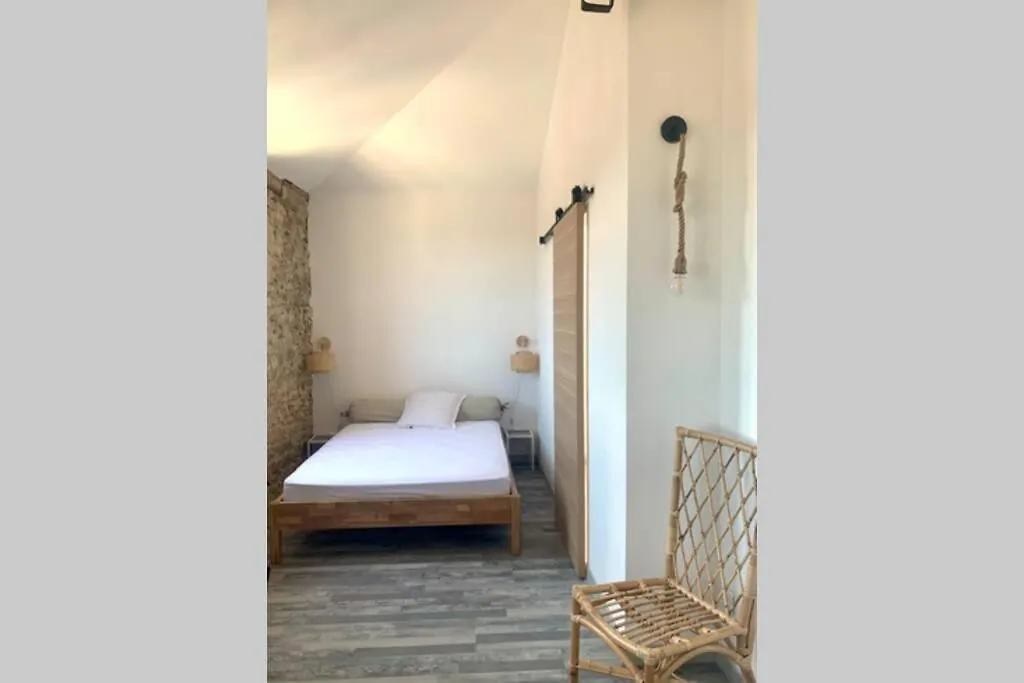 Apartment La Providence, Surplombant La Ville Montbrison